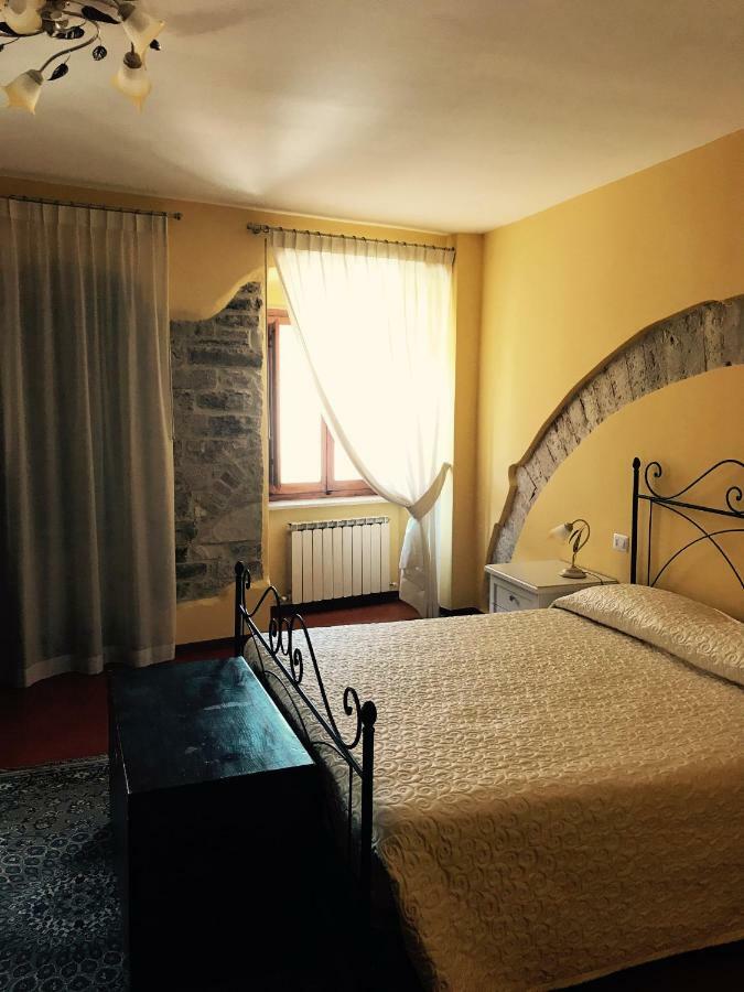 B&B La Dimora Del Capitano Фабриано Екстериор снимка